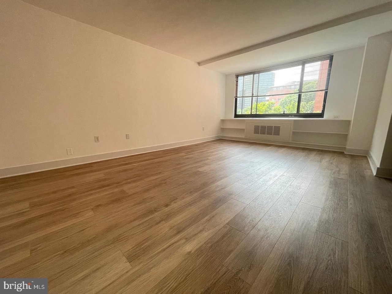 1021 Arlington Blvd #748 - Photo 4 of 17