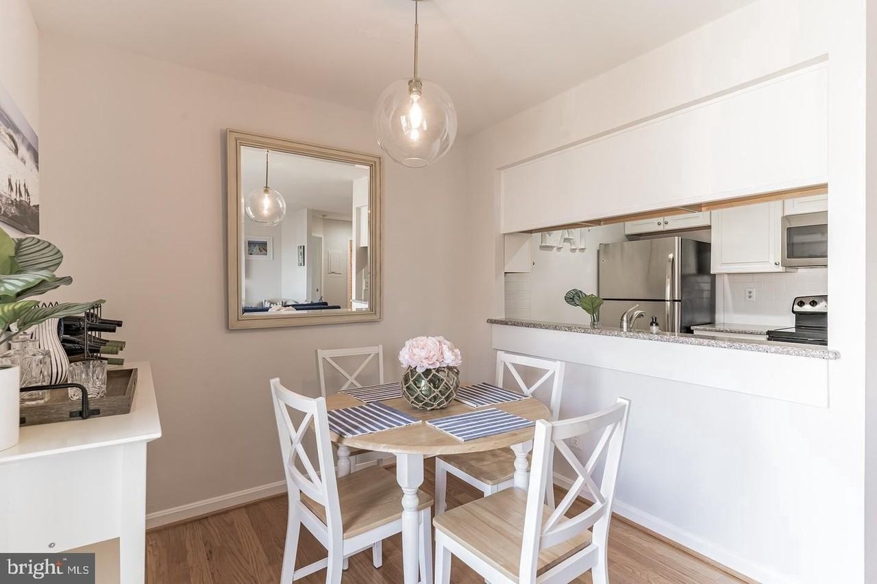 1020 N Stafford St #408 - Photo 4 of 15