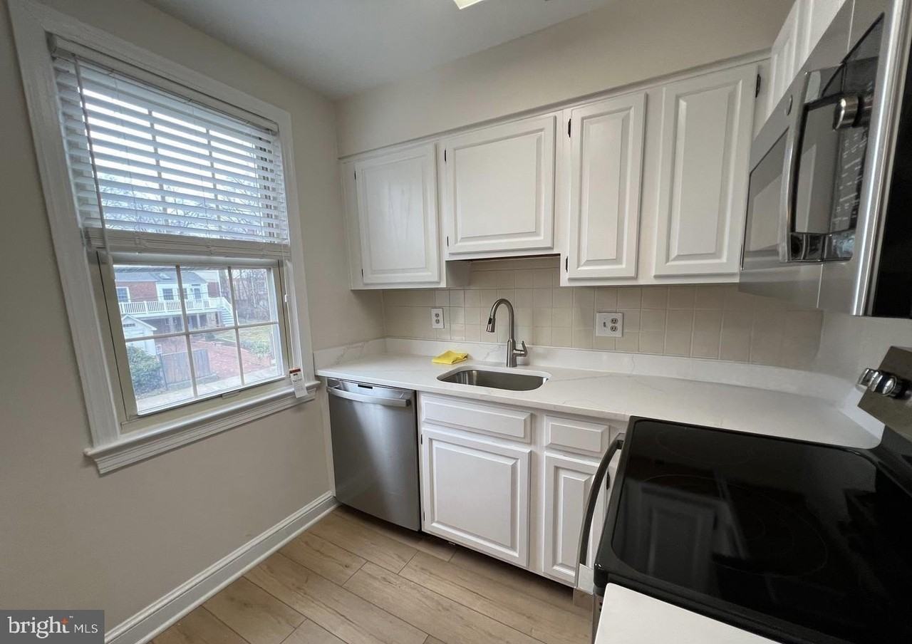2809 Arlington Blvd #149