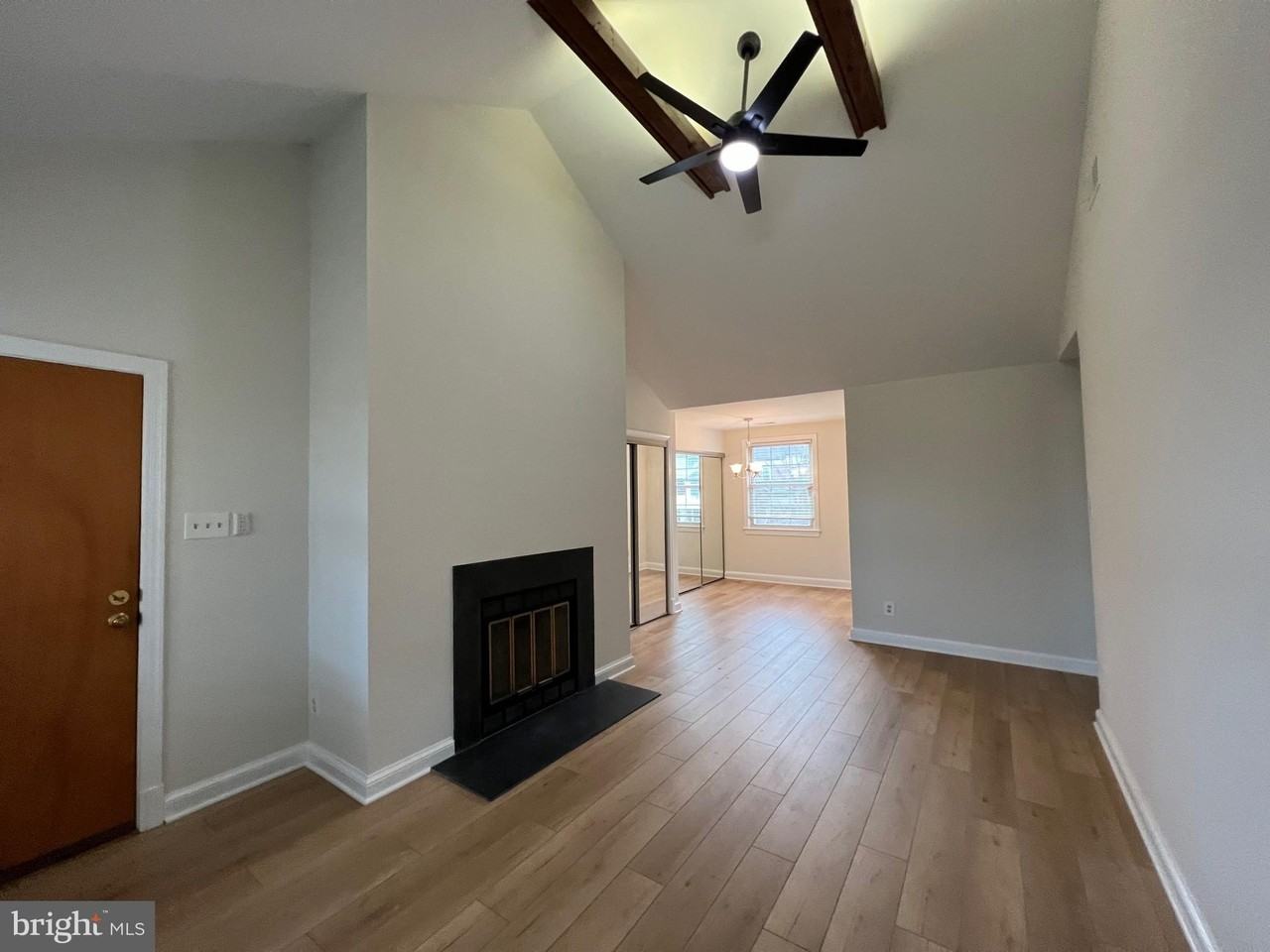 2809 Arlington Blvd #149 - Photo 2 of 12