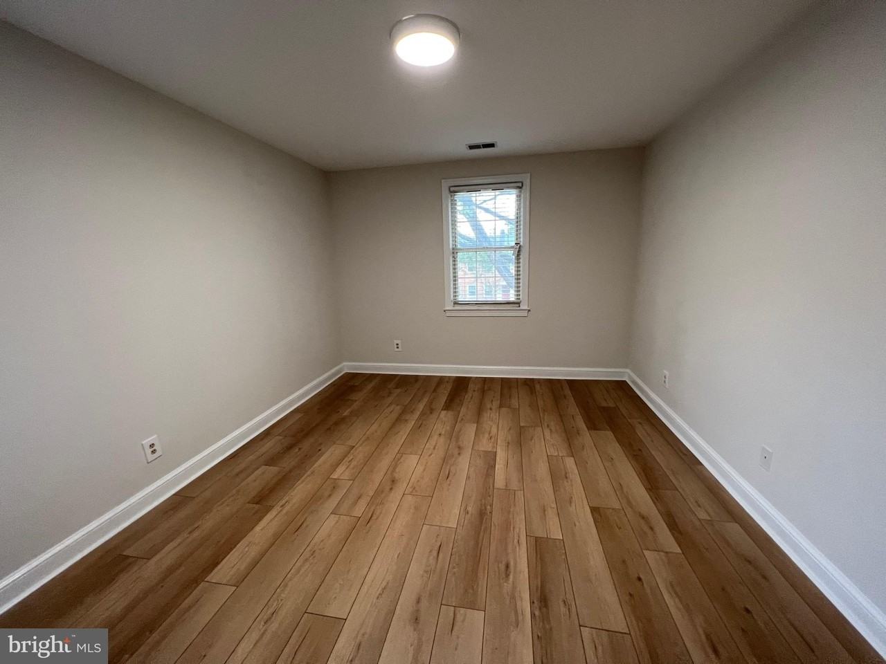 2809 Arlington Blvd #149 - Photo 6 of 12