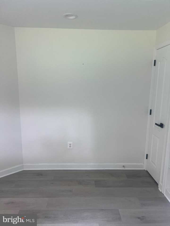 5920 Hunton Wood Dr - Photo 5 of 15