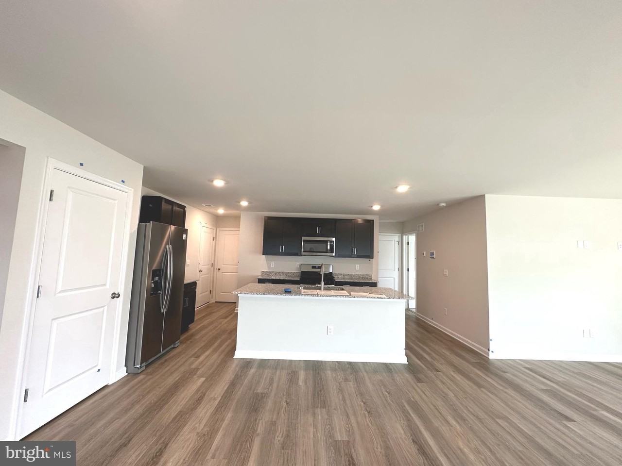 124 Charing Cross Dr - Photo 7 of 29