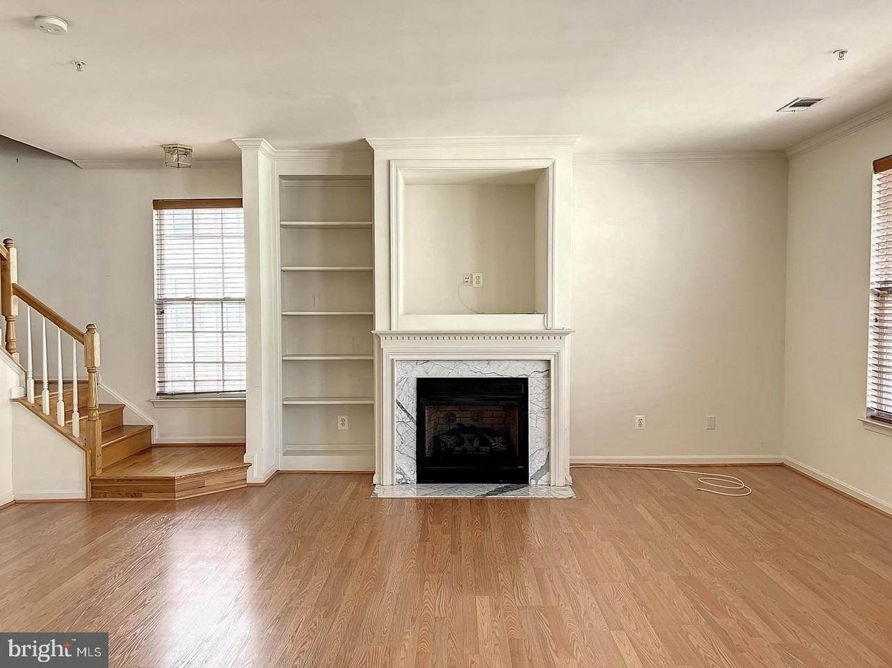 2664 Manhattan Pl #306 - Photo 5 of 23
