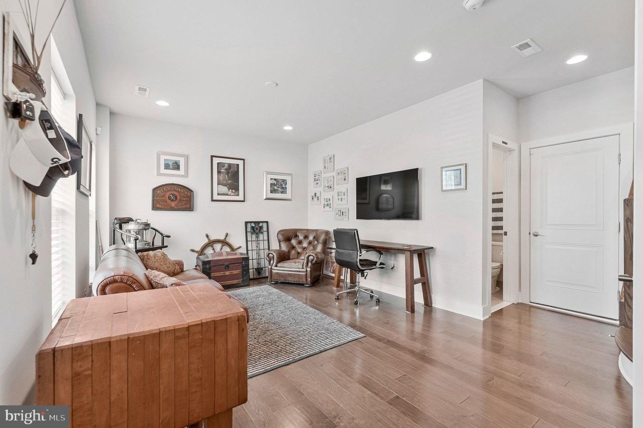 14803 Retreat Blvd - Photo 4 of 50