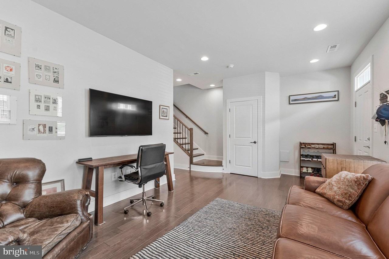14803 Retreat Blvd - Photo 6 of 50