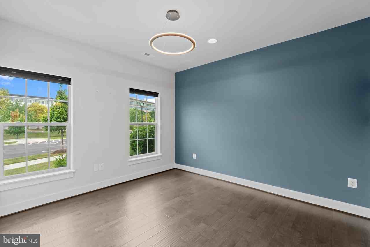 5284 Ridgeview Retreat Dr - Photo 4 of 47