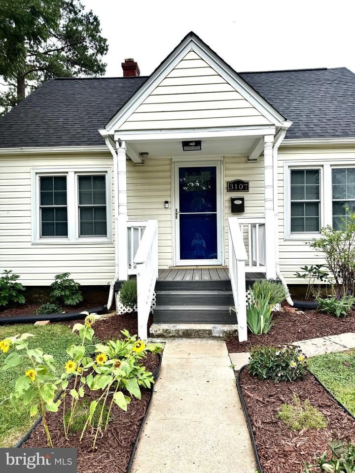 3107 Memorial St - Photo 3 of 24