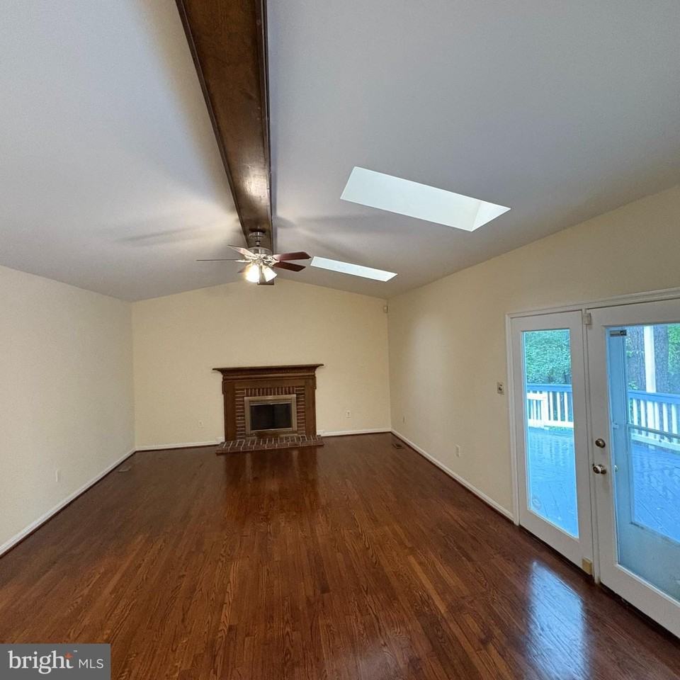 3502 Holly Rd - Photo 3 of 24