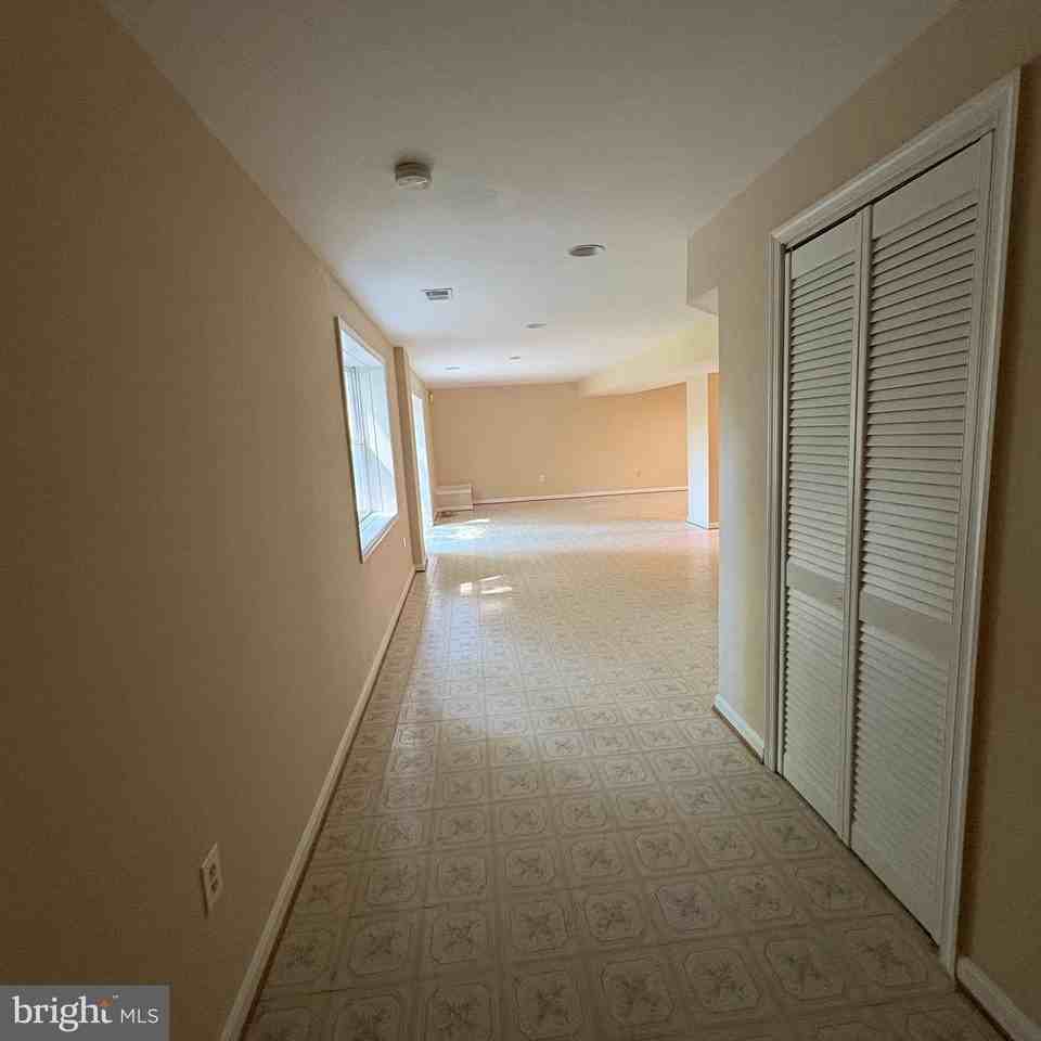 3502 Holly Rd - Photo 5 of 24