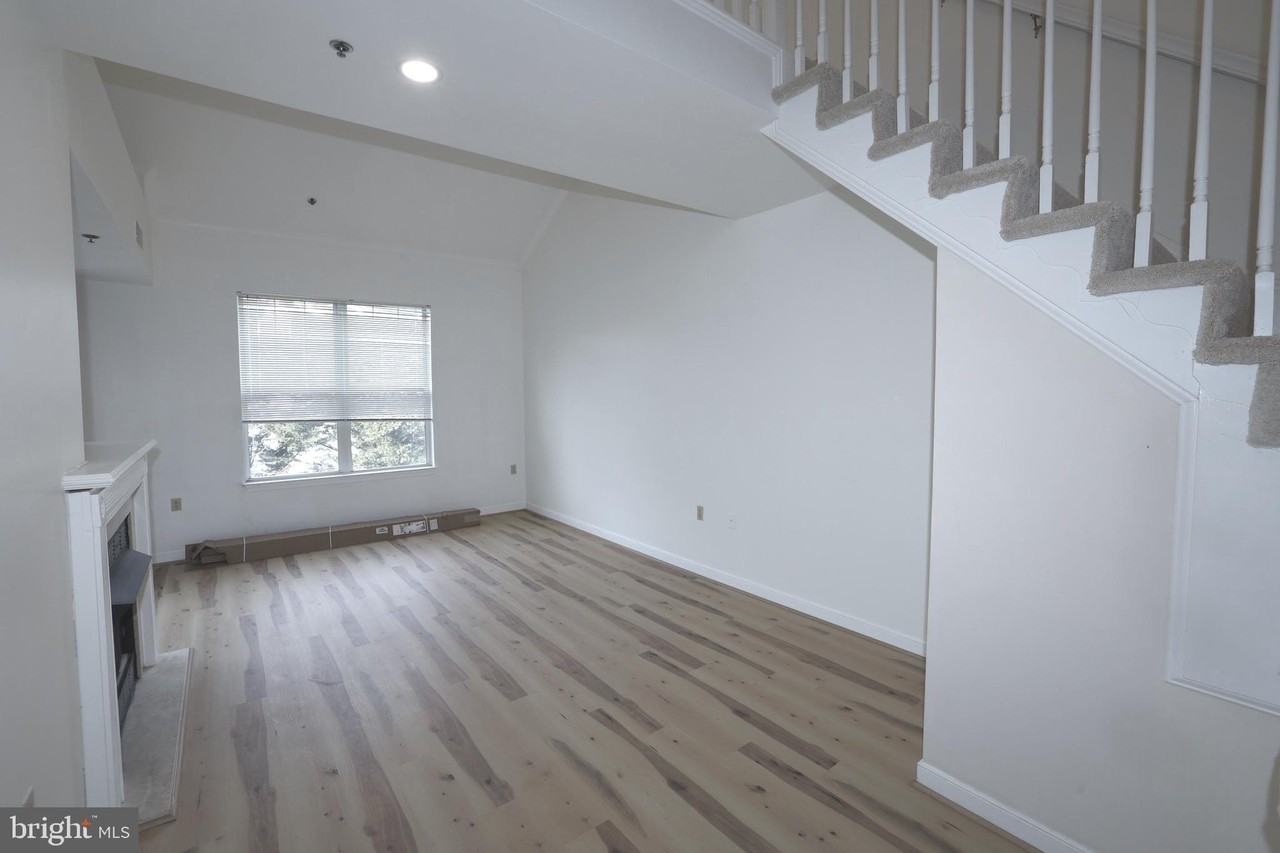 1641 International Dr #410 - Photo 3 of 17
