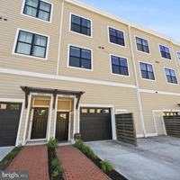 featured image of 43565 Michigan Sq