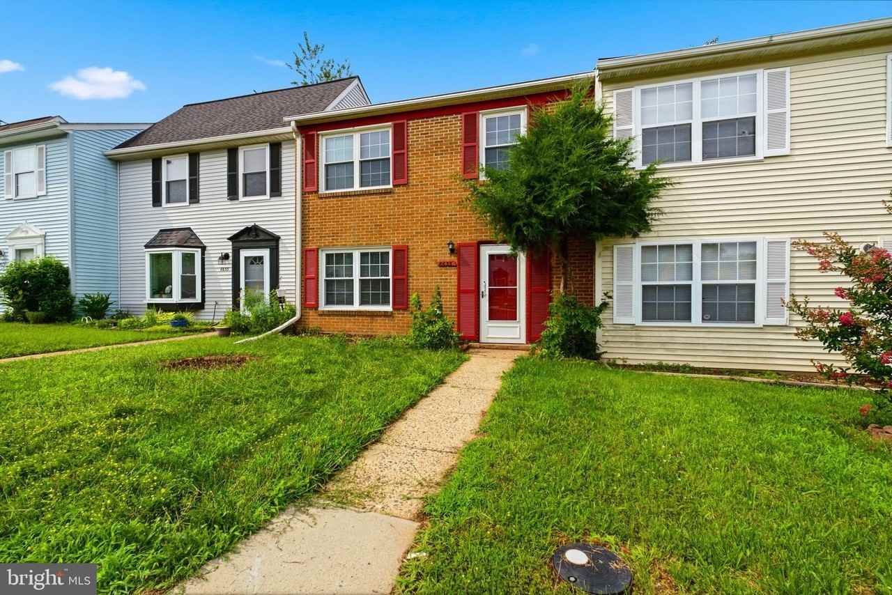 8635 Reinecke Ct - Photo 3 of 31