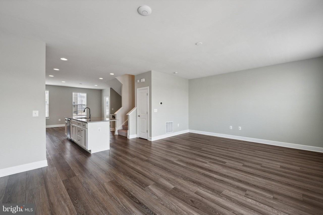 13827 Litespeed Way - Photo 6 of 25