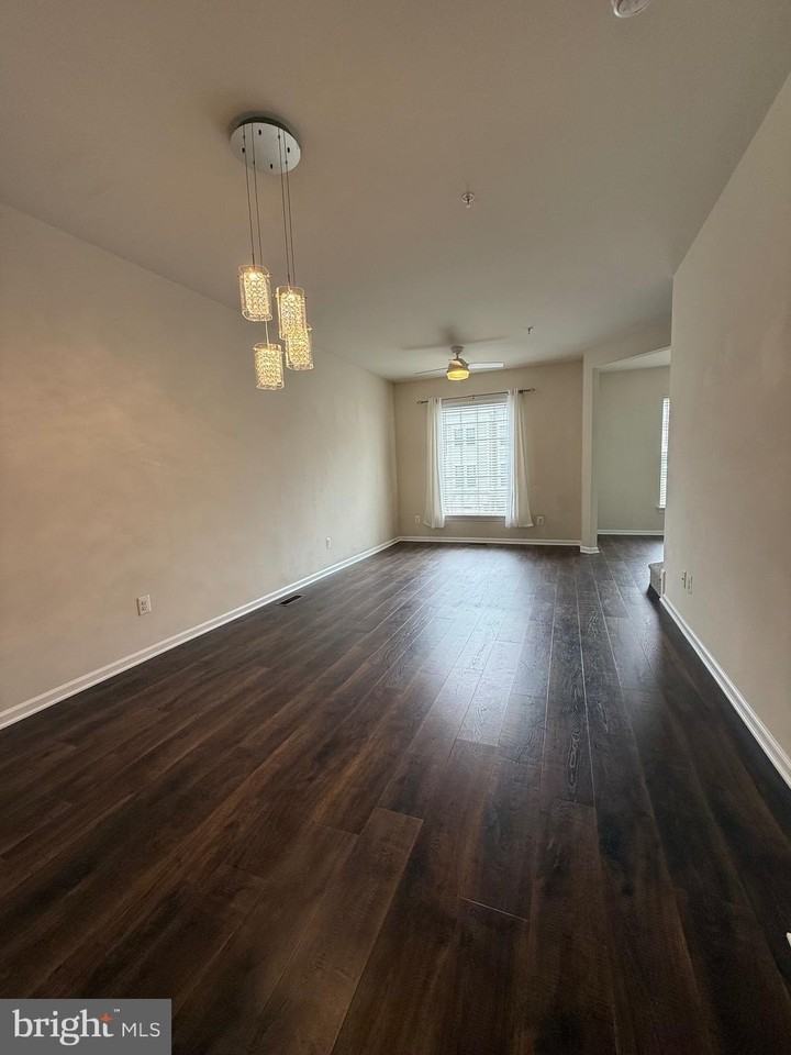 7476 Riding Meadow Way - Photo 6 of 28