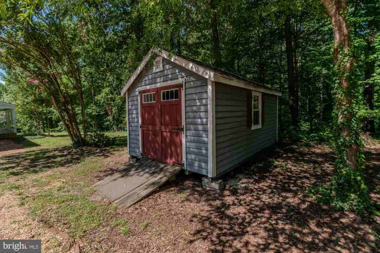 428 Ingleside Dr - Photo 3 of 50