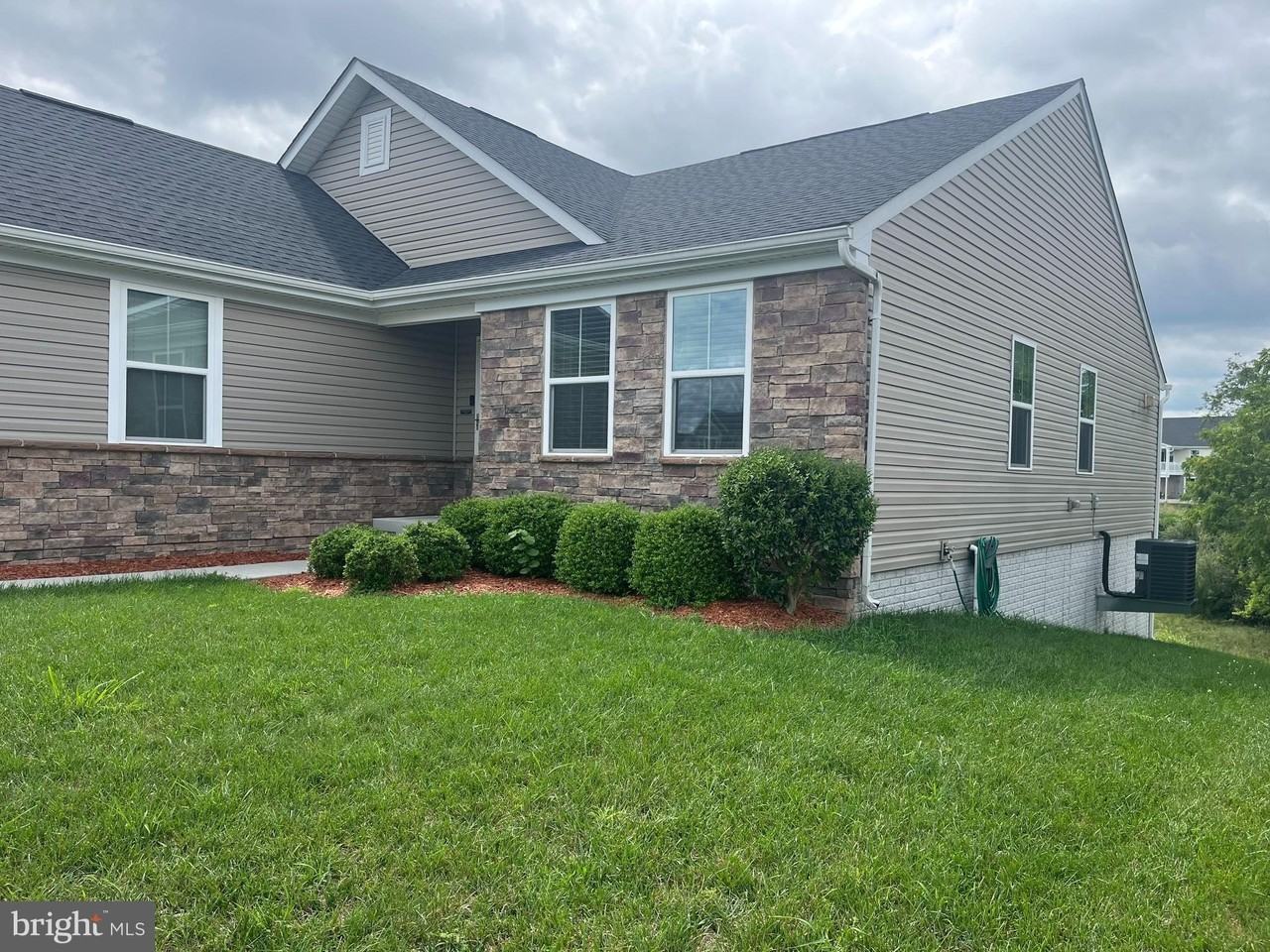 287 Bookers Ct - Photo 3 of 4