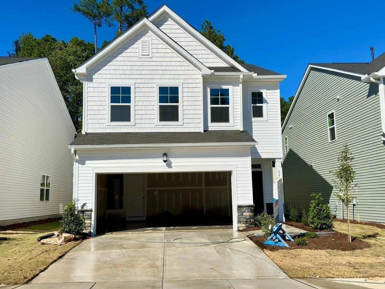 2233 Cape May Ln - Photo 3 of 36