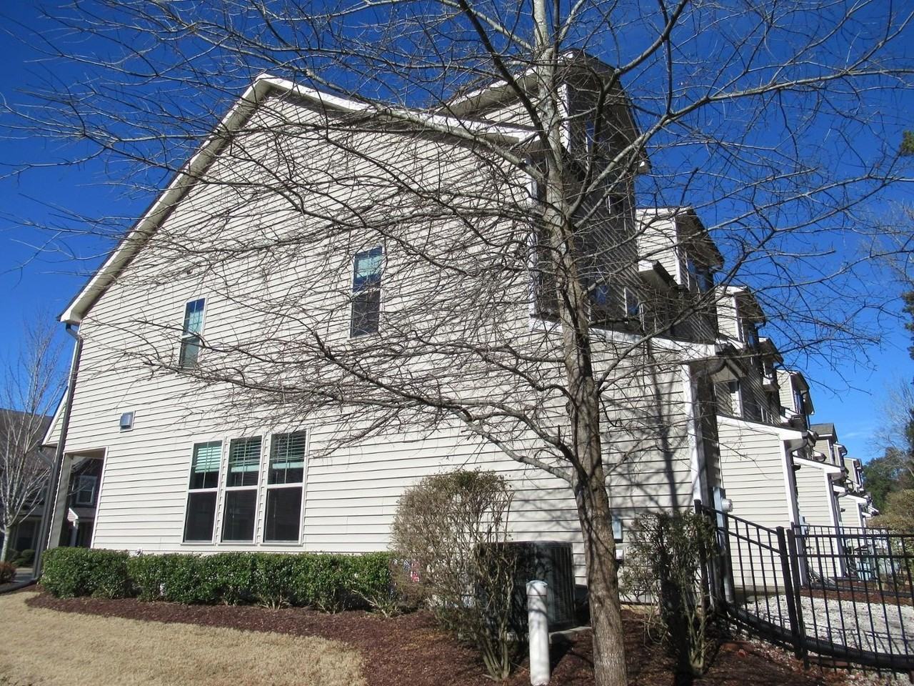 1125 Midtowne Way - Photo 3 of 15