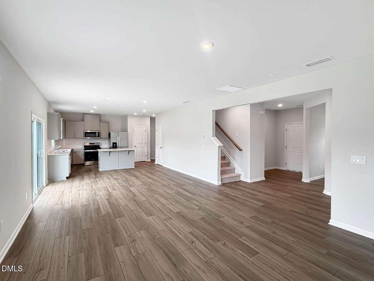 612 Westford Dr - Photo 4 of 28