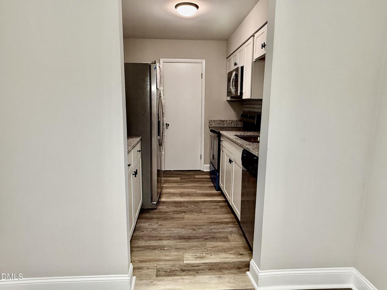 1114 Schaub Dr #I - Photo 4 of 8