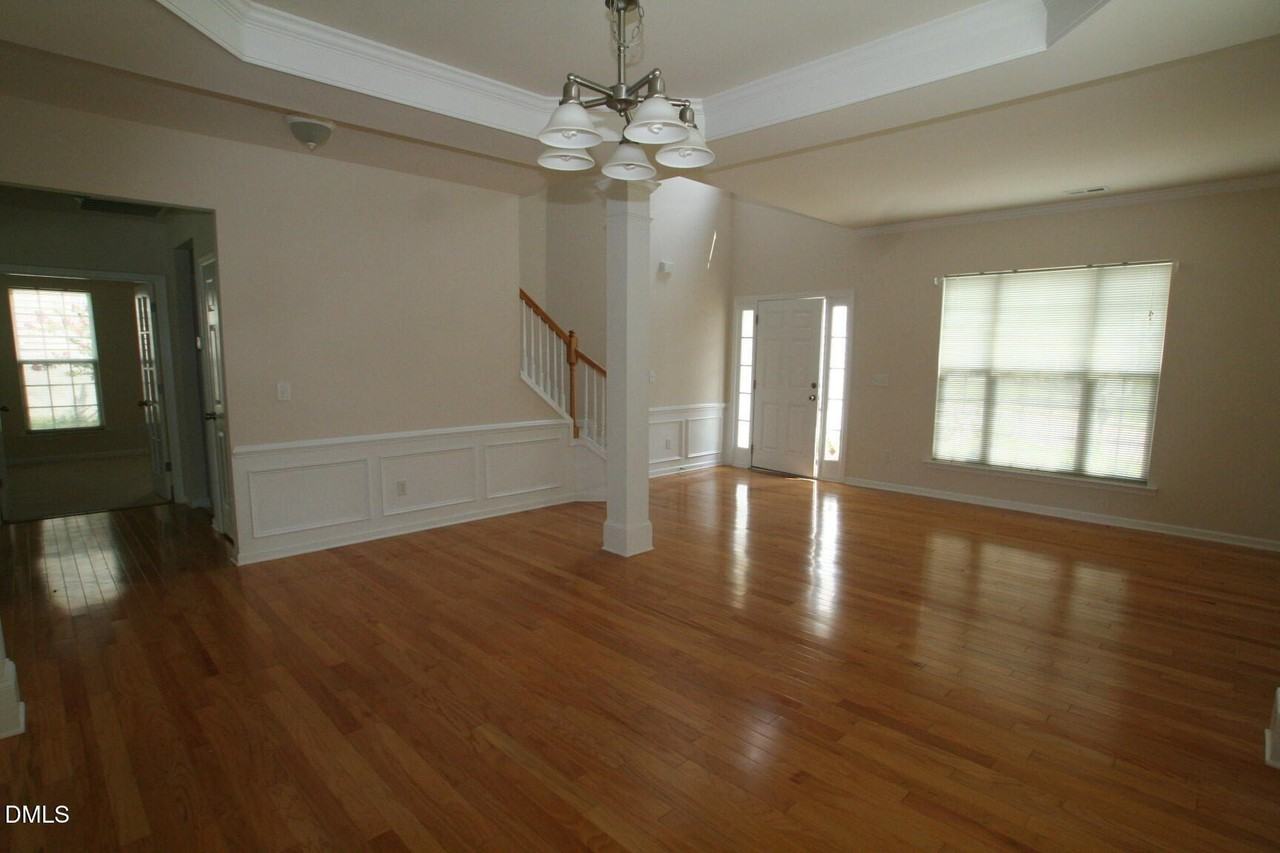 5324 Shaker Heights Ln - Photo 3 of 19