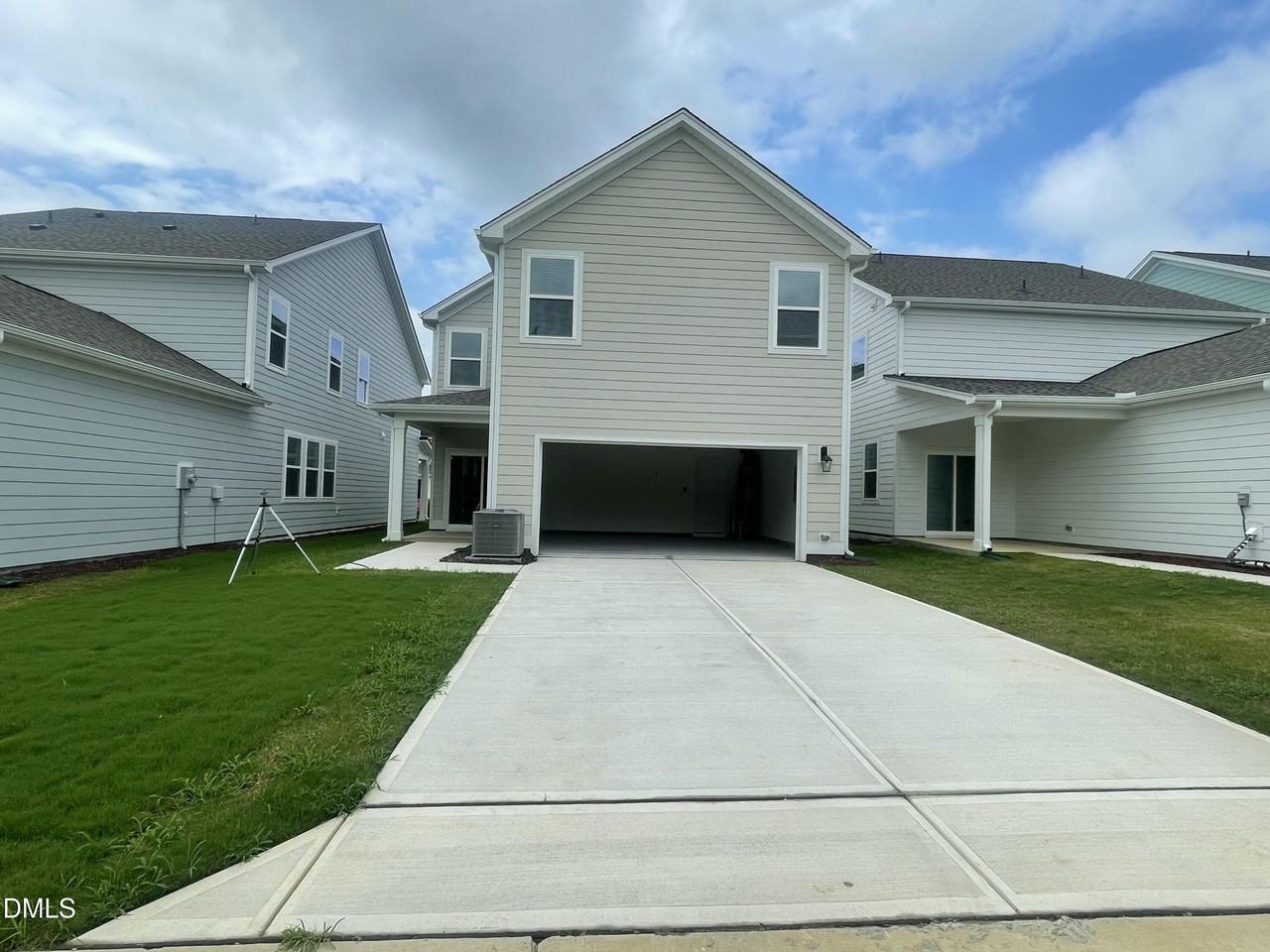 513 Dorset Stream Dr - Photo 2 of 35