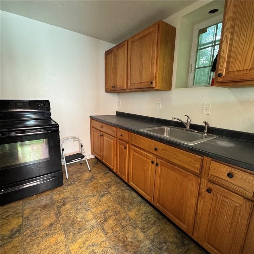 209 Chesterfield Rd - Photo 6 of 15