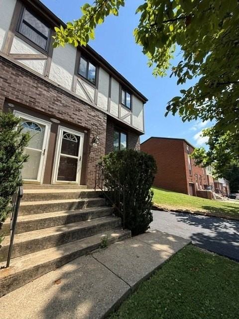 1841 Patrick Pl - Photo 2 of 26