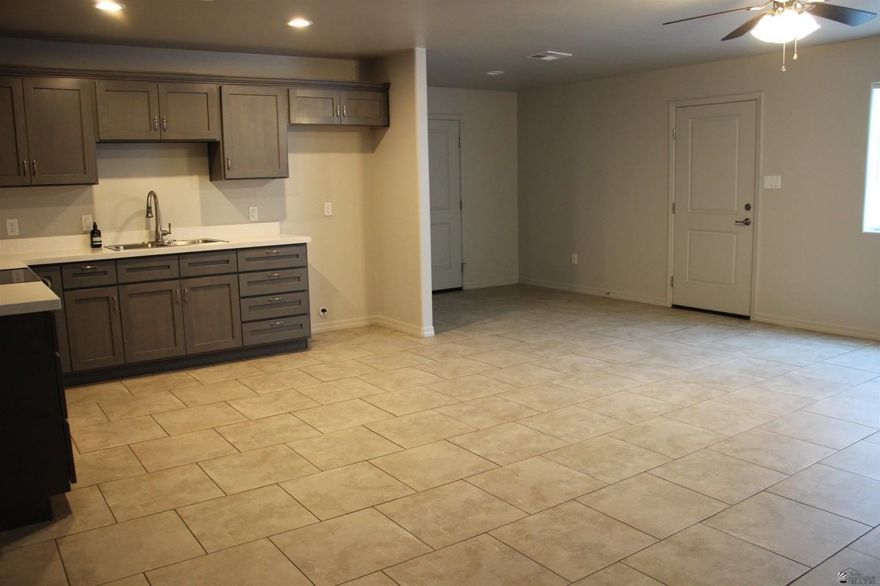 155 W 12th St Unit B #B - Photo 5 of 13