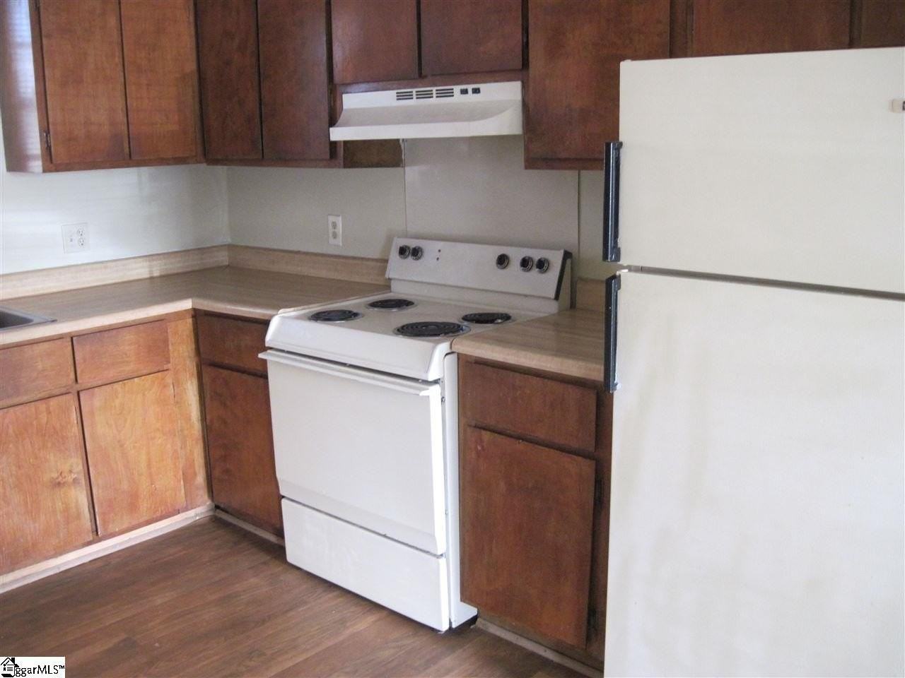 713 E Curtis St #5 - Photo 3 of 10