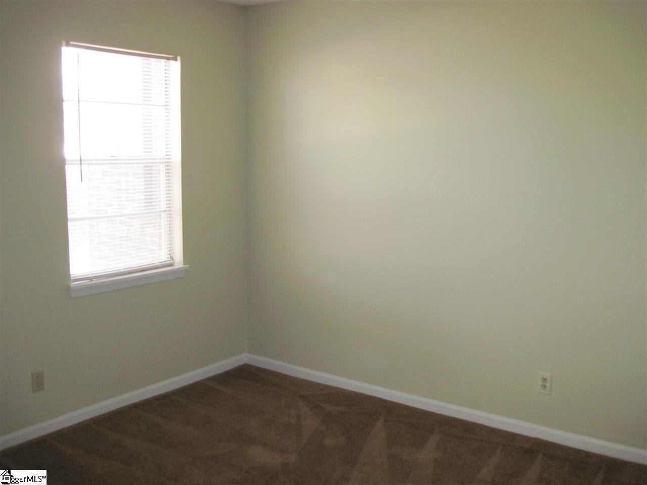713 E Curtis St #5 - Photo 7 of 10