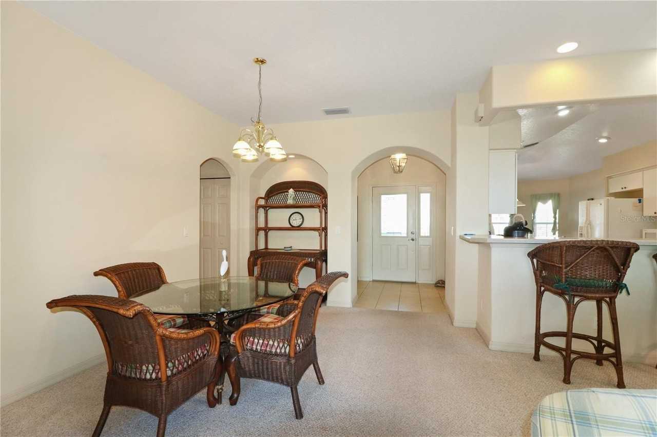 20846 Queen Alexandra Dr - Photo 7 of 48