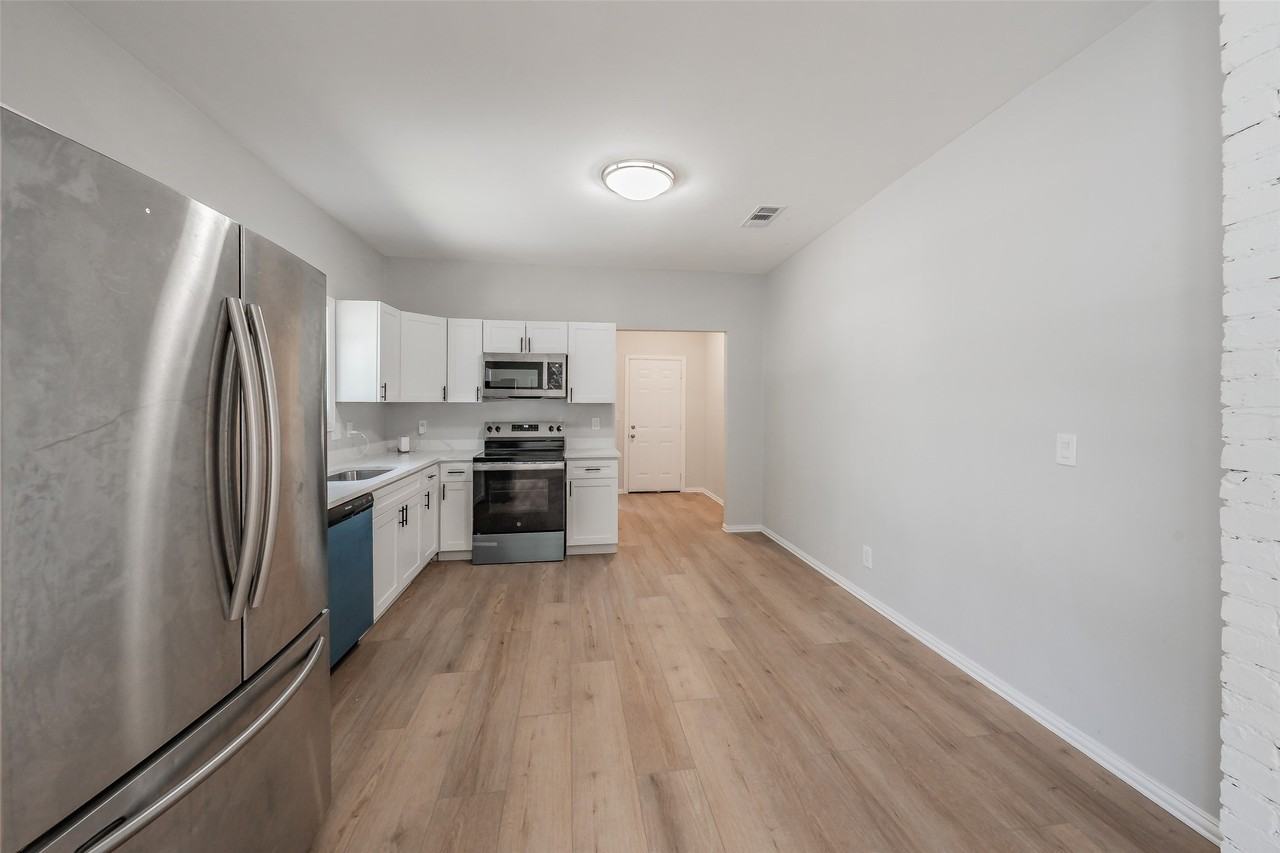 1522 Gould Ave - Photo 5 of 28