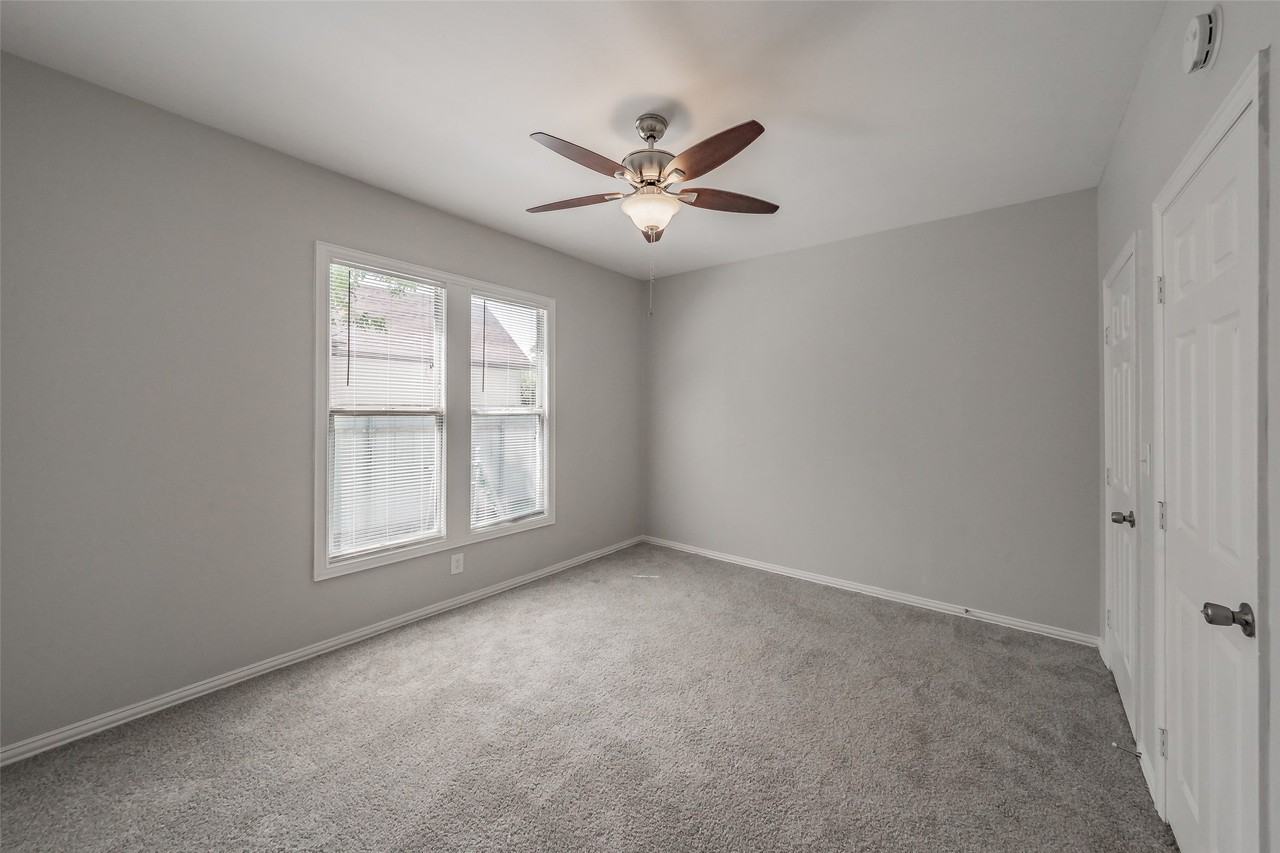 1522 Gould Ave - Photo 7 of 28