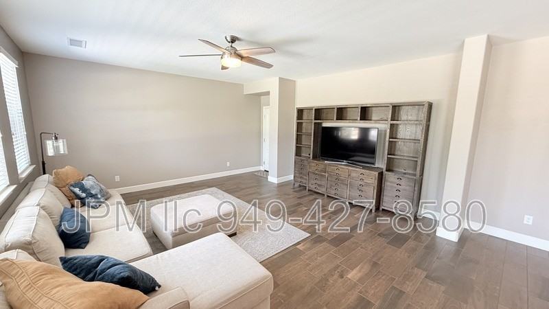 2715 Trail Rider Dr - Photo 5 of 17