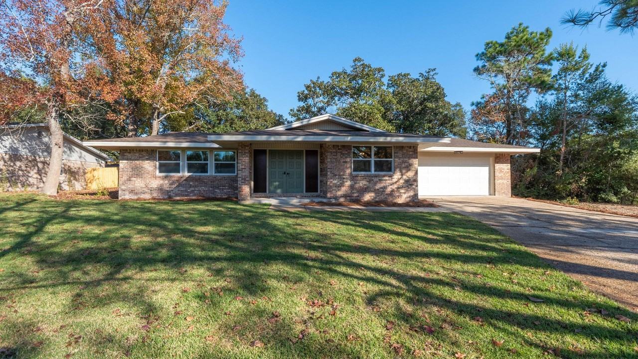 1 Stafford Cir