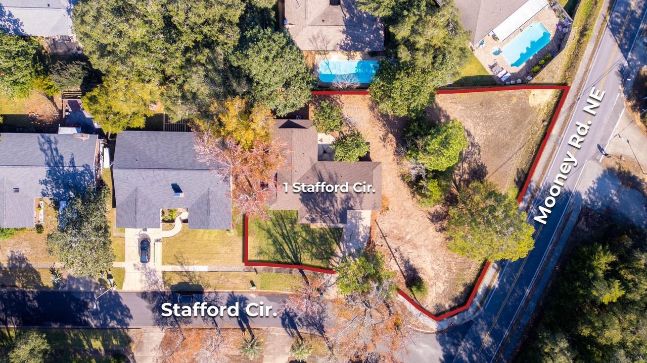 1 Stafford Cir - Photo 4 of 35