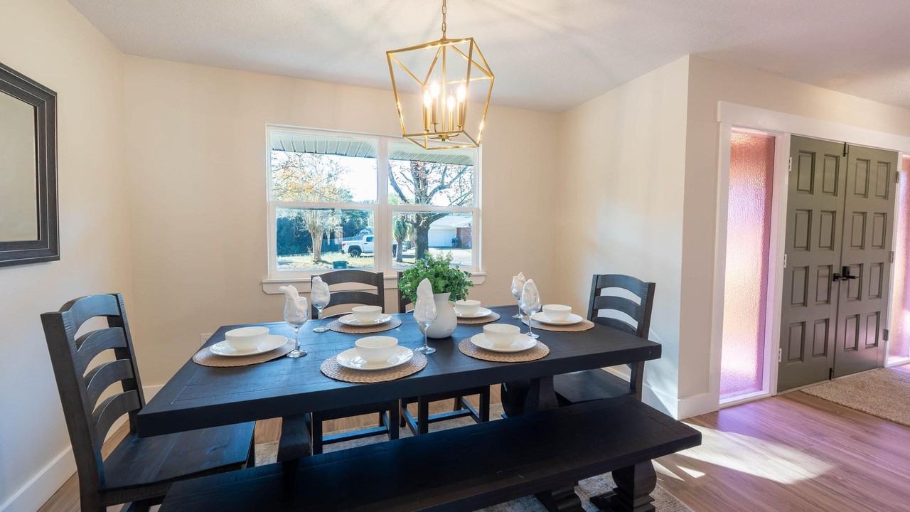 1 Stafford Cir - Photo 5 of 35