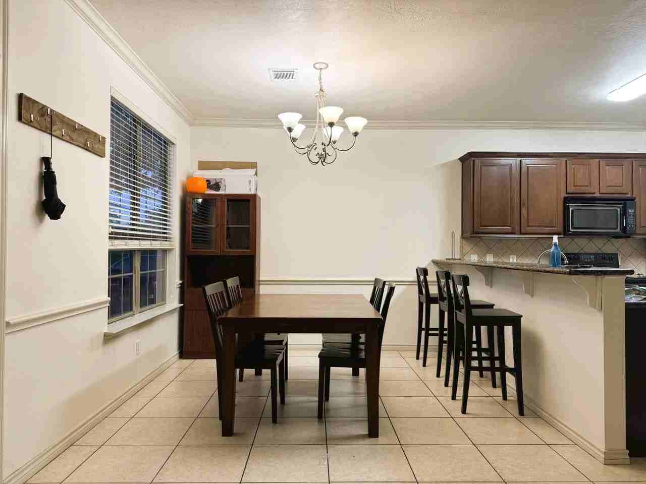 107 Forest Dr - Photo 5 of 25