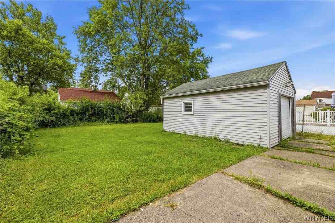 171 Weston Ave - Photo 5 of 21