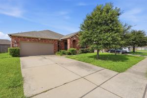featured image of 3904 Waterworth Way