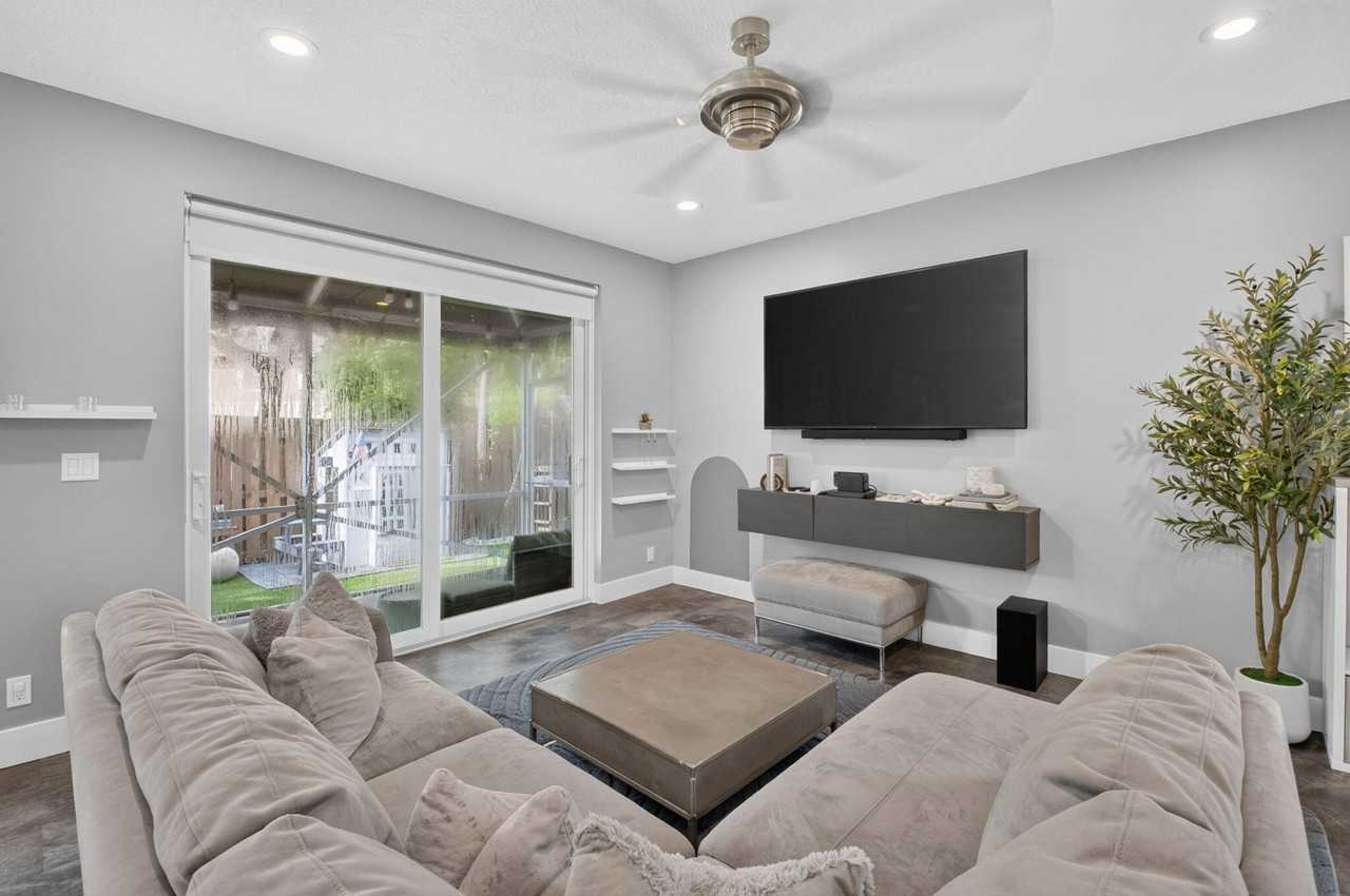 3616 Asperwood Cir - Photo 4 of 48