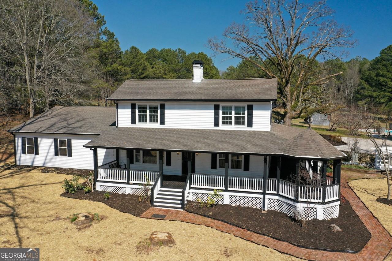 813 Sandy Creek Rd - Photo 2 of 39