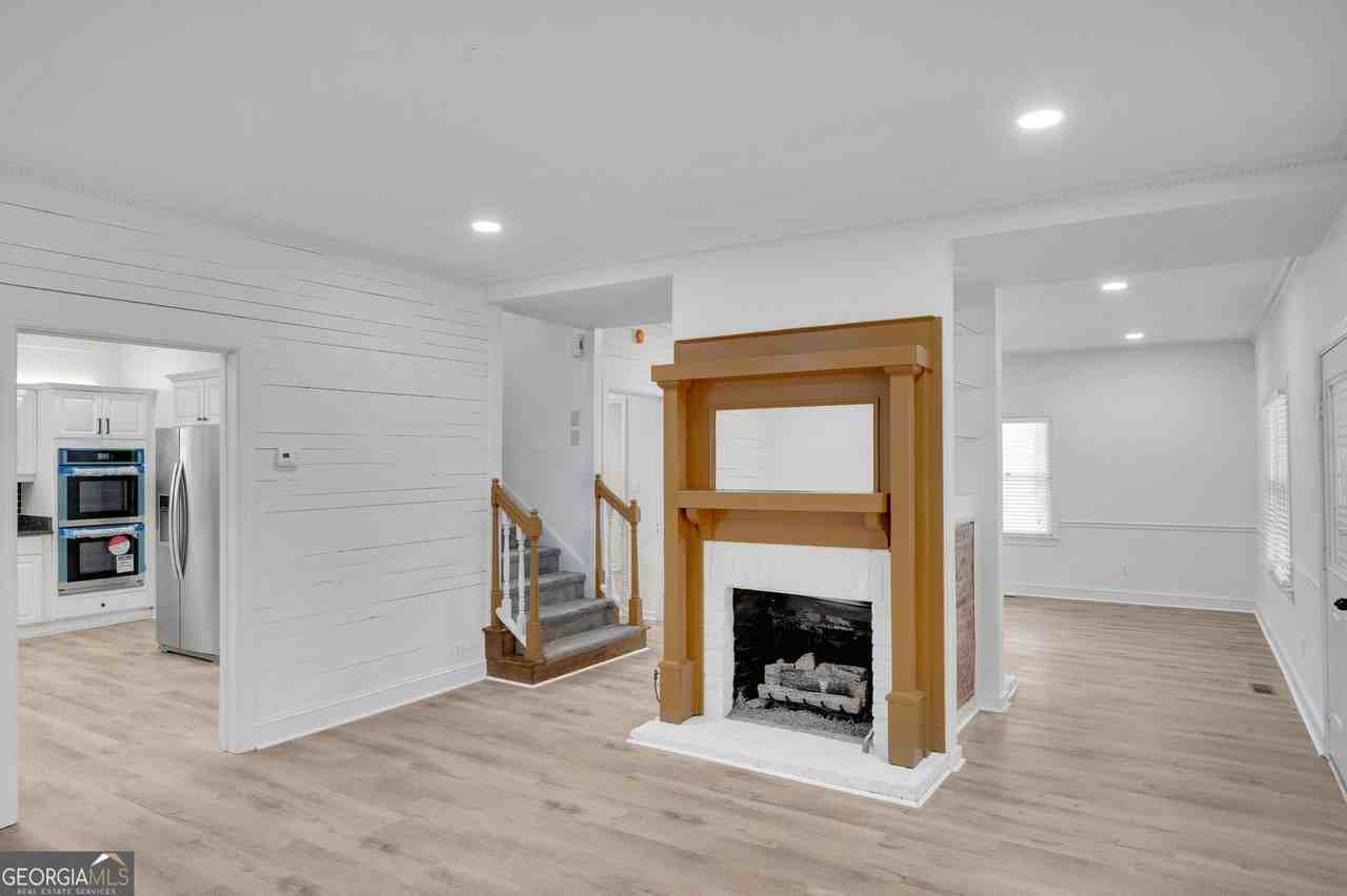 813 Sandy Creek Rd - Photo 5 of 39