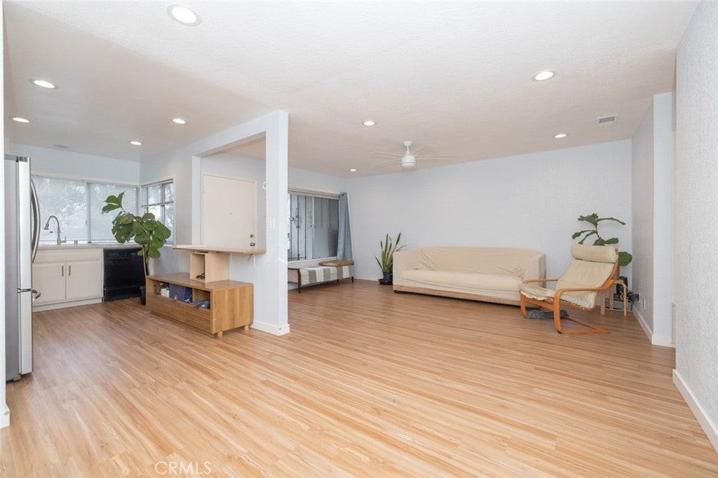 2500 Coventry Cir - Photo 2 of 20