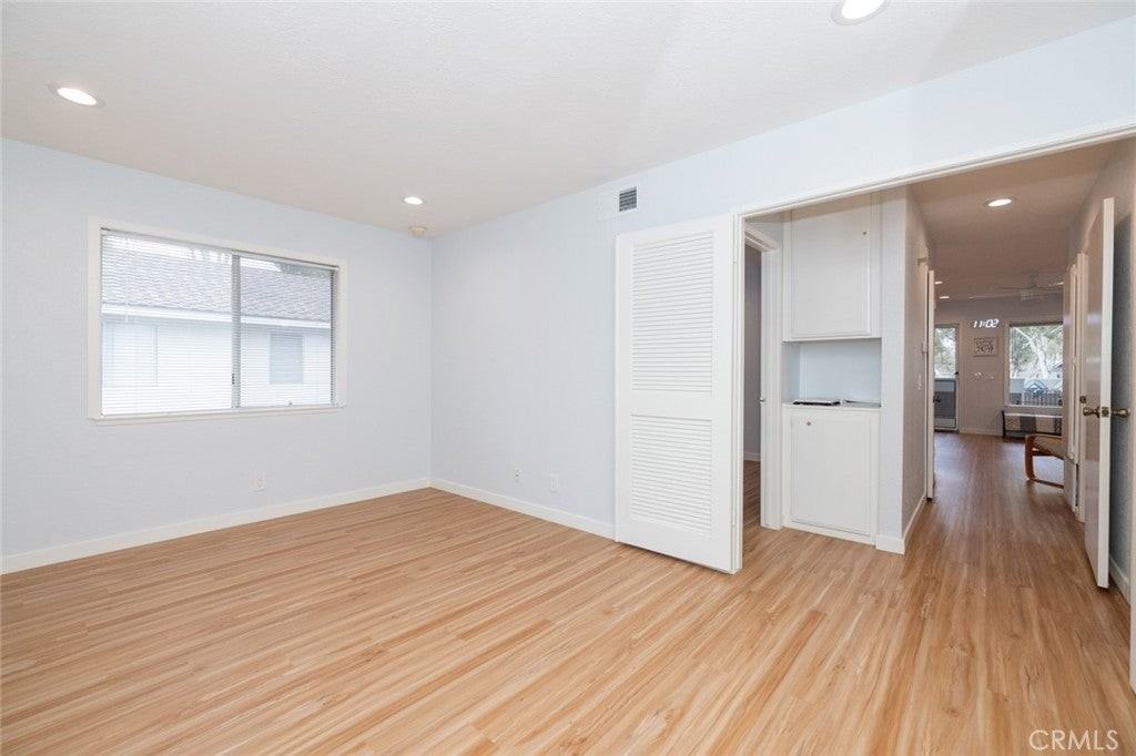 2500 Coventry Cir - Photo 5 of 20