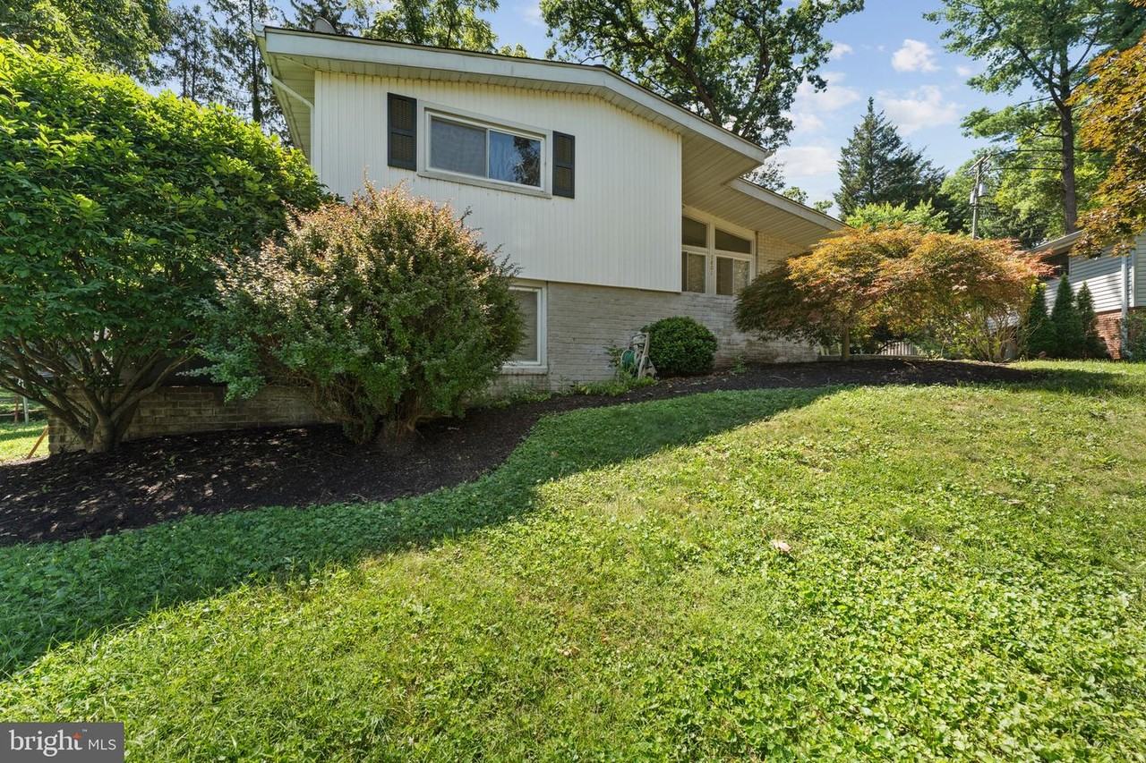 5801 Stuart Ave - Photo 2 of 4