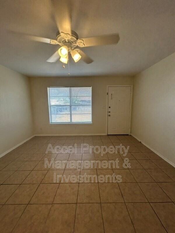 2409 Gumwood Ave #1 - Photo 2 of 15