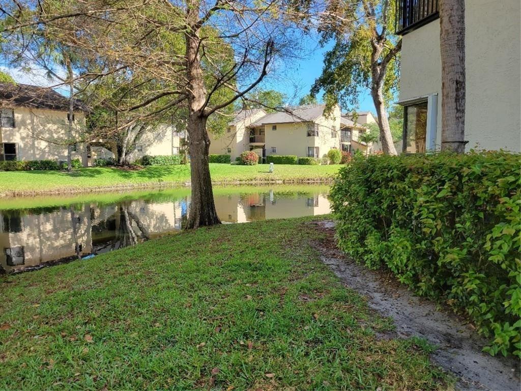 3559 Cocoplum Cir - Photo 2 of 27